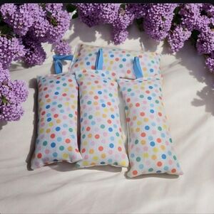 Absorbant Sachets Or Sanatizers Hang In Closets Or Put In Draws